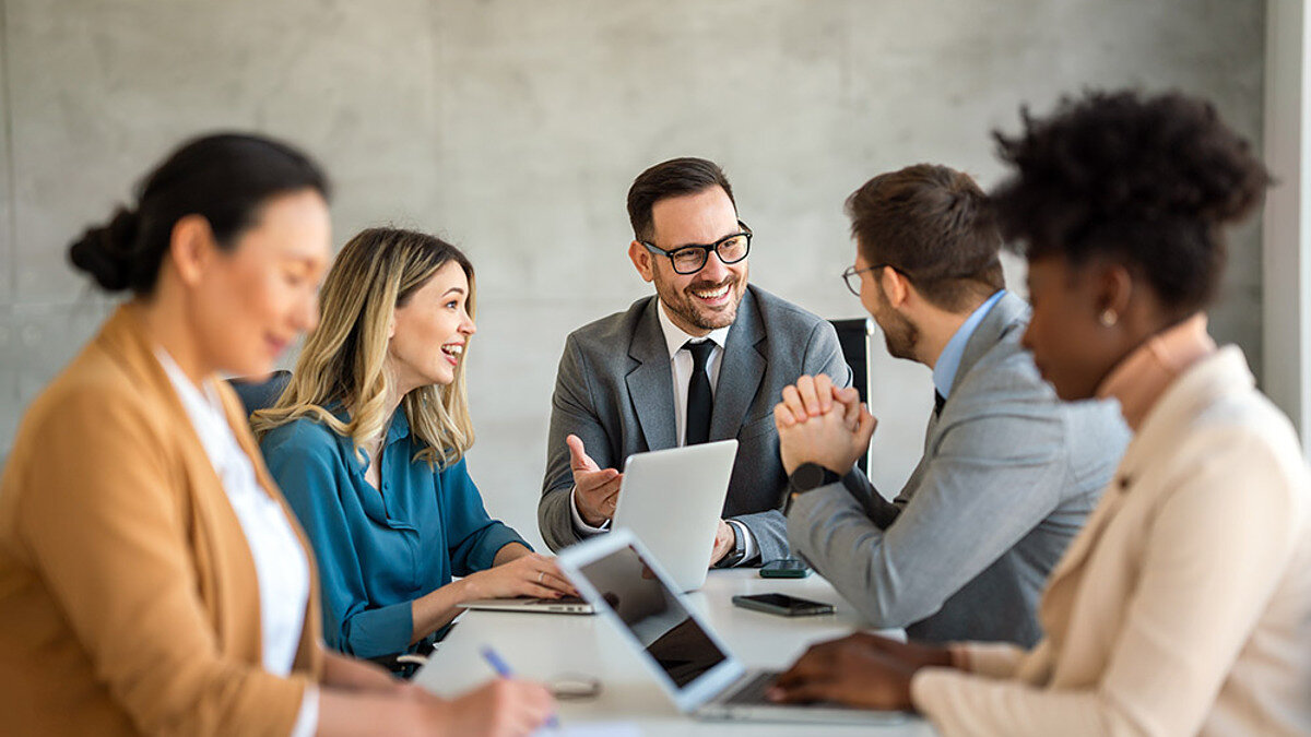 Como evp e liderança: guia completo com exemplos práticos