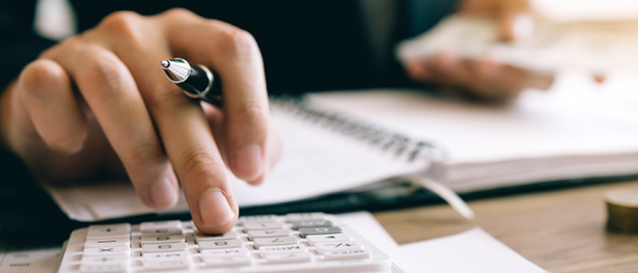 Entenda as implicações da suspensão contratual para empresas, com soluções Araponto